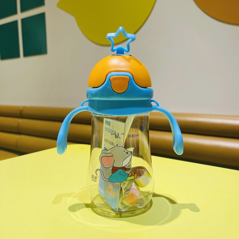 Tianyi New Star Taza de paja para niños taza de agua de plástico PC kindergarten bebé agua potable taza con mango