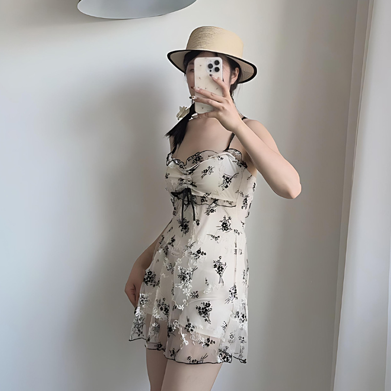 2025 nuevo dulce trajes de baño de mujer flor triturada cabdajes de vestir tipo vestido de abdomen delgado trajes de baño de vacaciones de aguas termales junto al mar