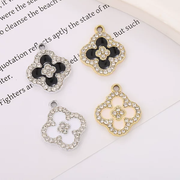 Europe and the United States lucky four-leaf clover DIY accessories fashion diamond clothing bag accessories alloy accessories