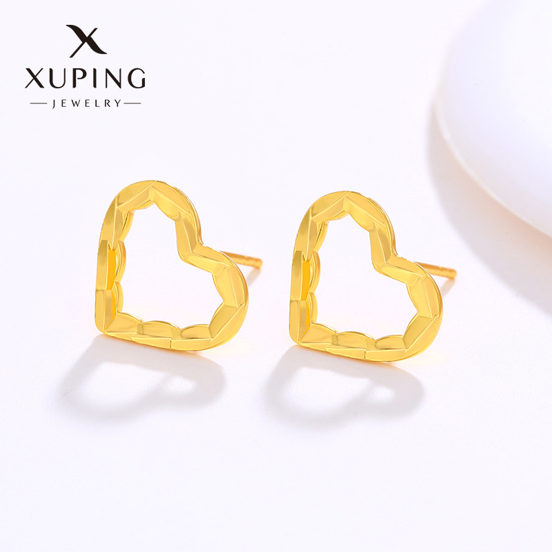 Xu Ping Jewelry Pendientes dorados en forma de corazón Pendientes de amor pequeño de temperamento de alta gama Pendientes de nicho de moda japonesa y coreana Mujeres