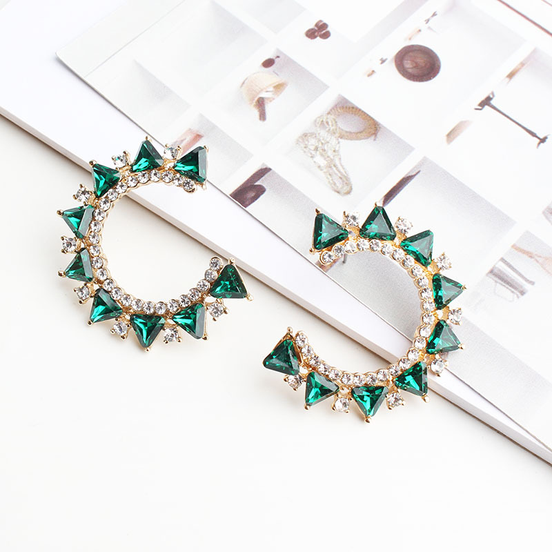 1 Pair Retro Triangle Plating Inlay Alloy Artificial Diamond Glass Ear Studs display picture 4