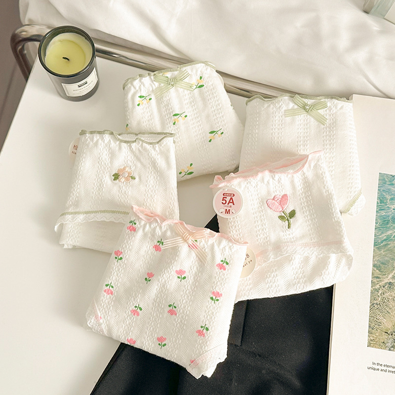 Sweet Cotton Small Floral ~ Jue Jue Zi Cute Girls' Underwear High Color Value Comfortable Soft Ladies Briefs Sweet Cotton Small Floral ~ Jue Jue Zi Cute Girls' Underwear High Color Value Comfortable Soft Ladies Briefs