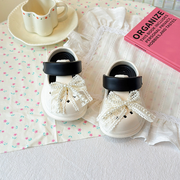 Children's Crocs-style slippers with bow