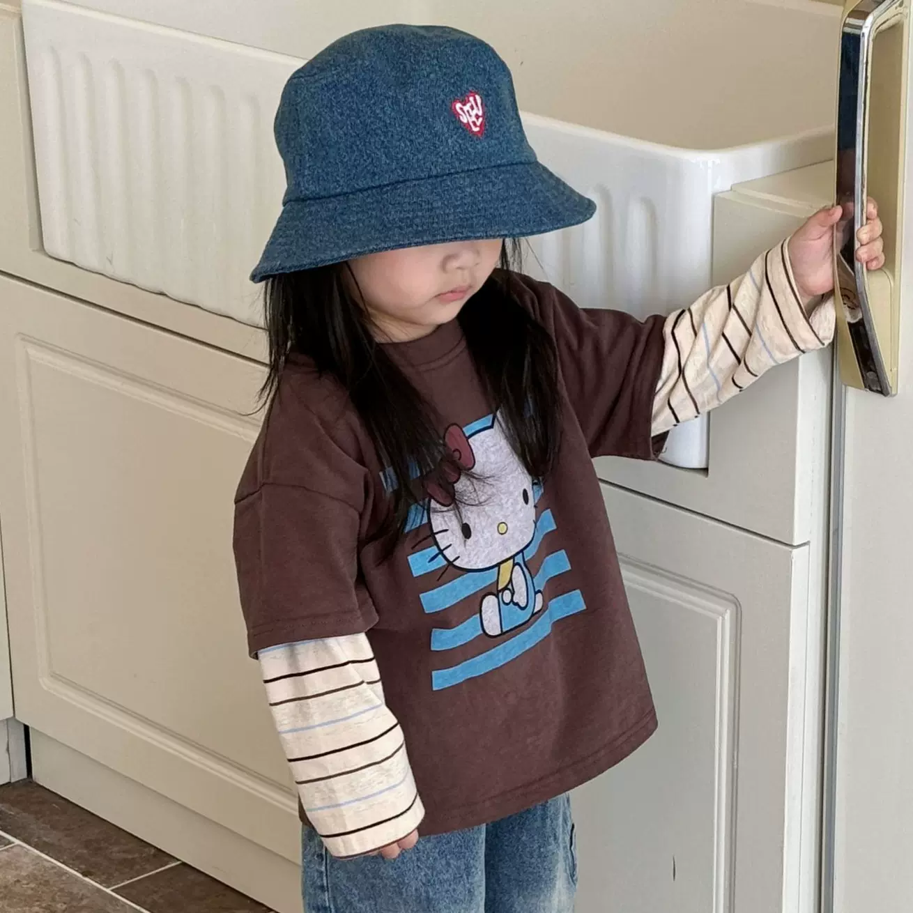 韩版春夏季儿童装休闲卡通印花条纹拼接袖T恤男女中小童宽松上衣