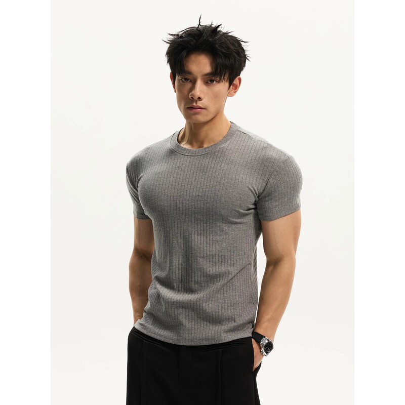 Summer New Men's Sports Fitness Tops, Running Training Clothes, Short-Sleeved T-Shirts, Comfortable, Breathable, Casual and Simple Summer New Men's Sports Fitness Tops, Running Training Clothes, Short-Sleeved T-Shirts, Comfortable, Breathable, Casual and Simple