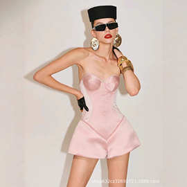 粉色甜美温柔风抹胸连体裤女装设计感别致独特时髦修身显瘦连身裤