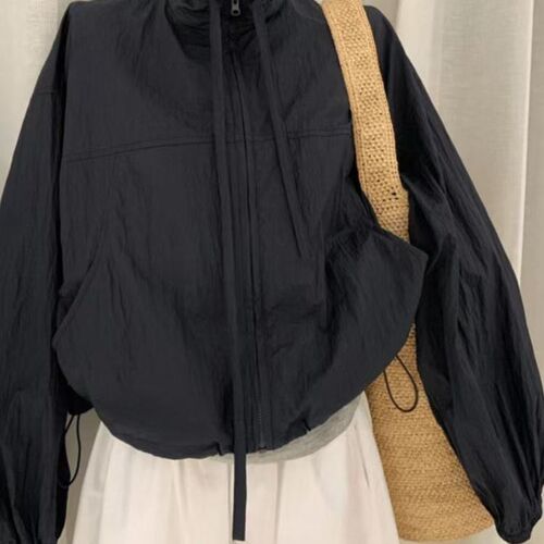 The 2025 new women's short-sleeve UV-protection suncoat, stylish and cool, lightweight casual winter outerwear, Korean fashion style.