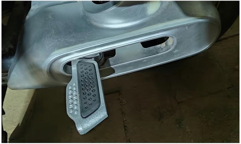 Suitable for Taoling New National Standard Electric Vehicle V1Plus.V6.Yo Rabbit Pedal Automatic Folding Pedal Genuine Accessories