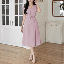 时尚新款温柔 V 领收腰系带浅连衣裙女中长款气质通勤约会仙女裙