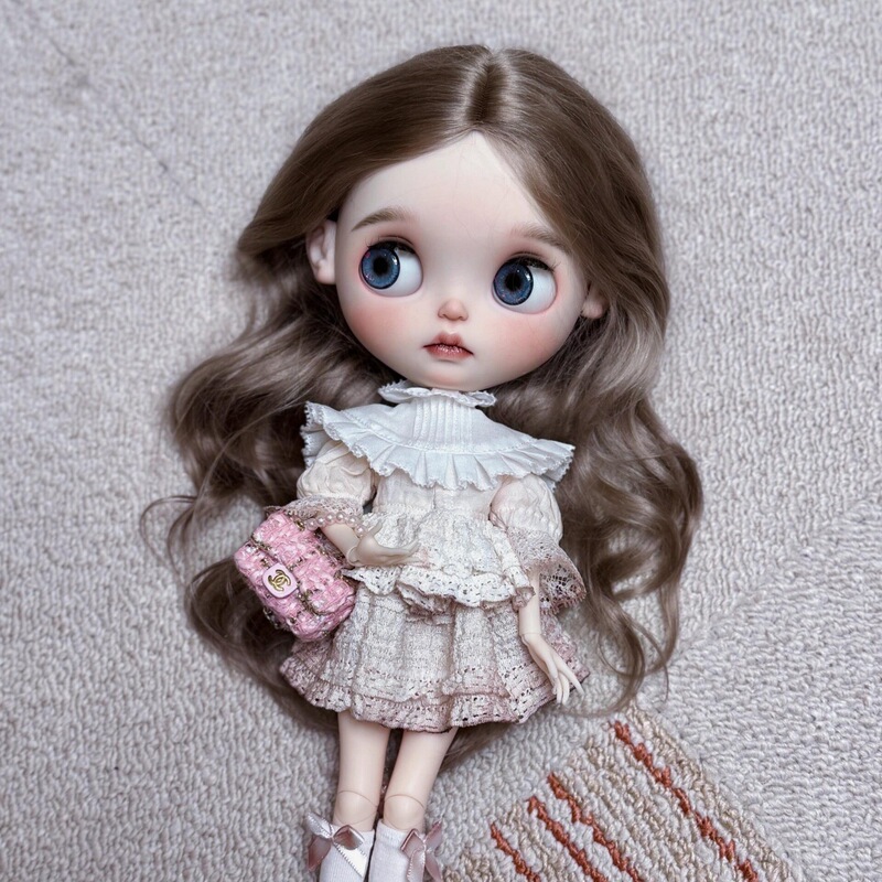Little Sister Xiaobu Doll Wig Set with Granny Gray Long Curly Hair, French Style, Trimmable Hairstyle Base