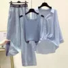 Blue shirt, jeans, lifting effect