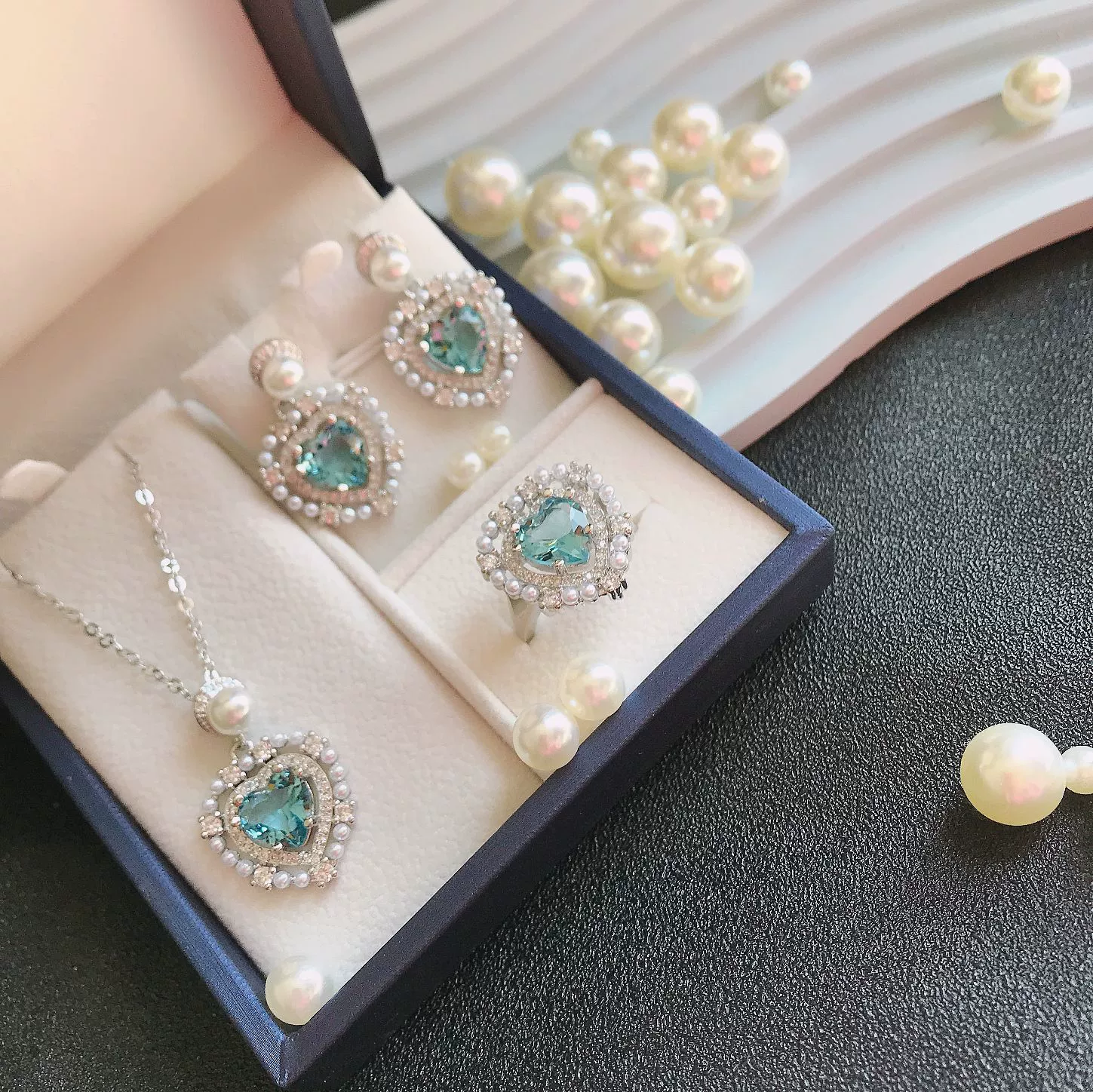 Grace Precision Light Blue Love Bead Design Set 18K Актриса та же лица Небольшое яркое кольцо