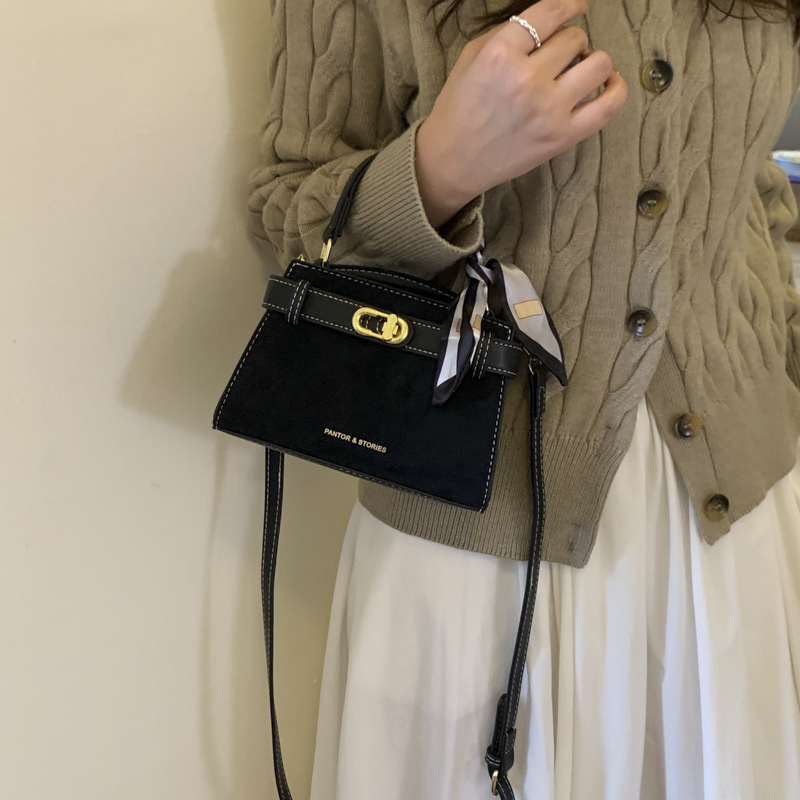 Bolsos retro de nicho de alto nivel de mujeres otoño y invierno 2026 nuevo tipo de moda bolso de hombro bolso de mano Kelly image 6