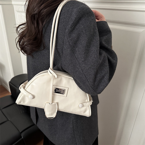One-shoulder bag for leisure