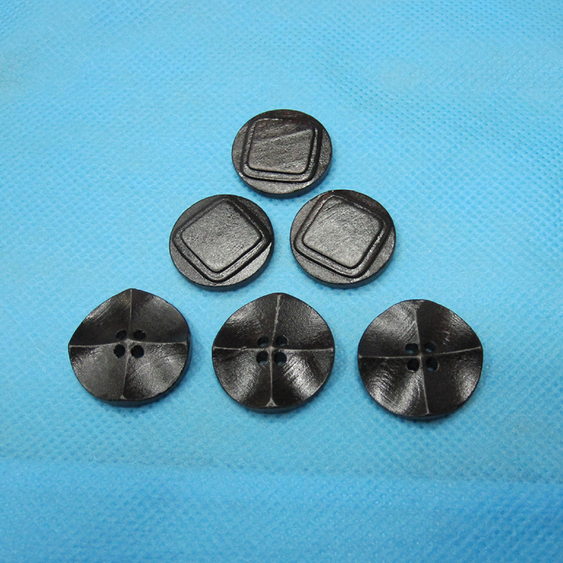 厂家直供木纽扣木球木圈木珠木棒木纽扣木皮带扣木刀