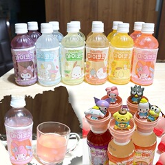 韓国から輸入されたサンリオクロミミロティのブドウの水蜜桃ココナッツの果物の味の飲み物は子供のおもちゃを含みます。
