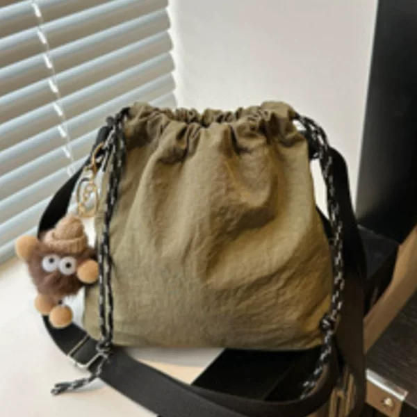 Crossbody Bag, Simple and Fashionable Commuter Bag for Women, Simple and Personalized Bucket Bag, New Fashionable Casual Shoulder Bag for the Season