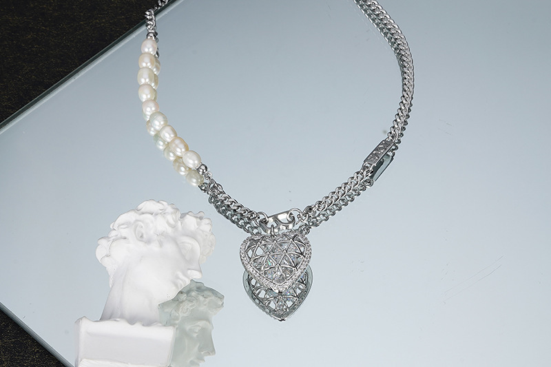 Nischenmode Perle Kupfer Herzförmige Halskette Schlüsselbeinkette display picture 1