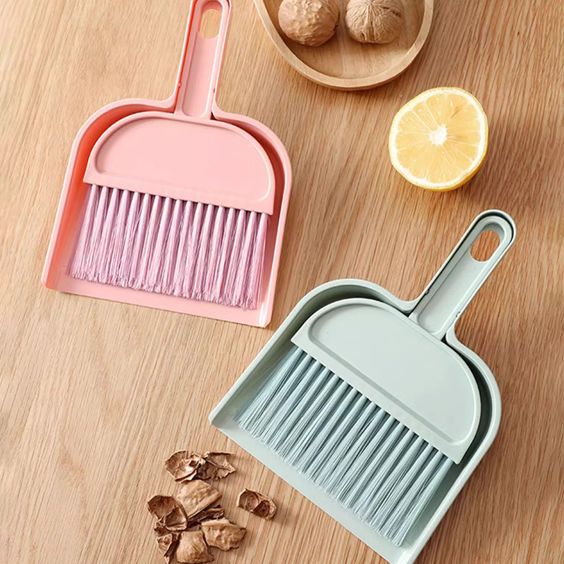 Desktop Mini Broom Set with Dustpan, Keyboard Cleaning Brush, Small Broom, Gap Dust Removal Brush for Elementary School Students