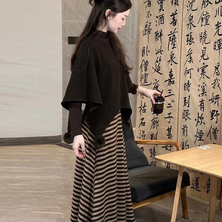法式秋冬季三件套圆领披肩斗篷半高领针织打底衫高腰条纹半身裙子|undefined
