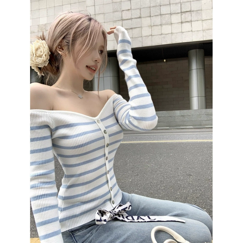 Long-sleeve, base short sweater, slim fit