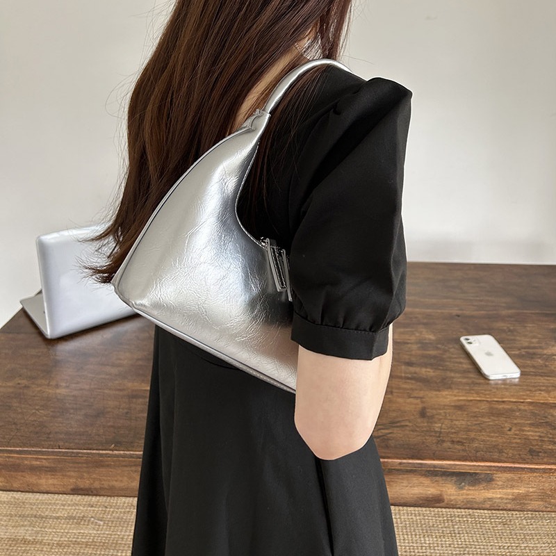 Silver Crescent Moon Underarm Bag For Women 2026 New Summer High-End Niche Original Versatile French Shoulder Handbag - Thumbnail 3
