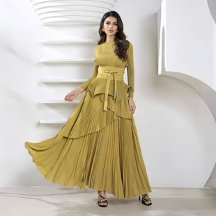2025 New Women's Large Size Two-Piece Miyake Pleated Top Pleated Skirt Fashionable Spring Suit Middle Eastern Cross-Border