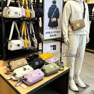 ������Ş�����Cб���Ů�p��ͨ��С�����ϵ���b�μ�����s��ɫ