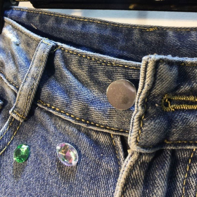 Women's Rhinestones And Beads Embellished High-Waisted Slimming Ripped Straight Leg Cropped Denim Shorts European Style Culottes_voghion.com