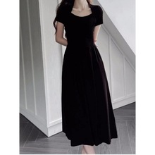 黑色赫本风短袖设计感气质连衣裙女夏季御姐风收腰显瘦长裙