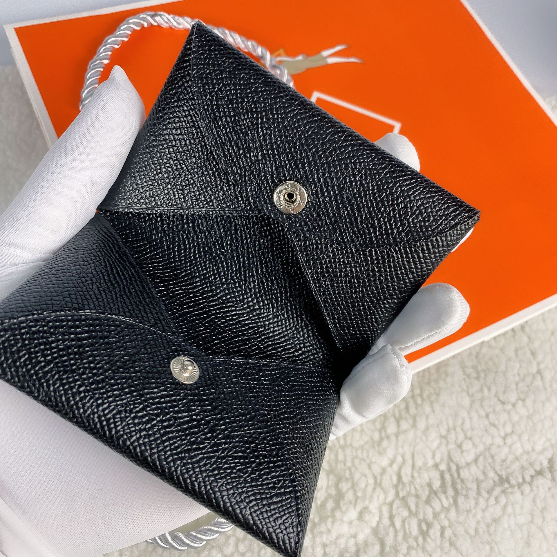 CC999857E78B30C3509BEF0BD9EEA4