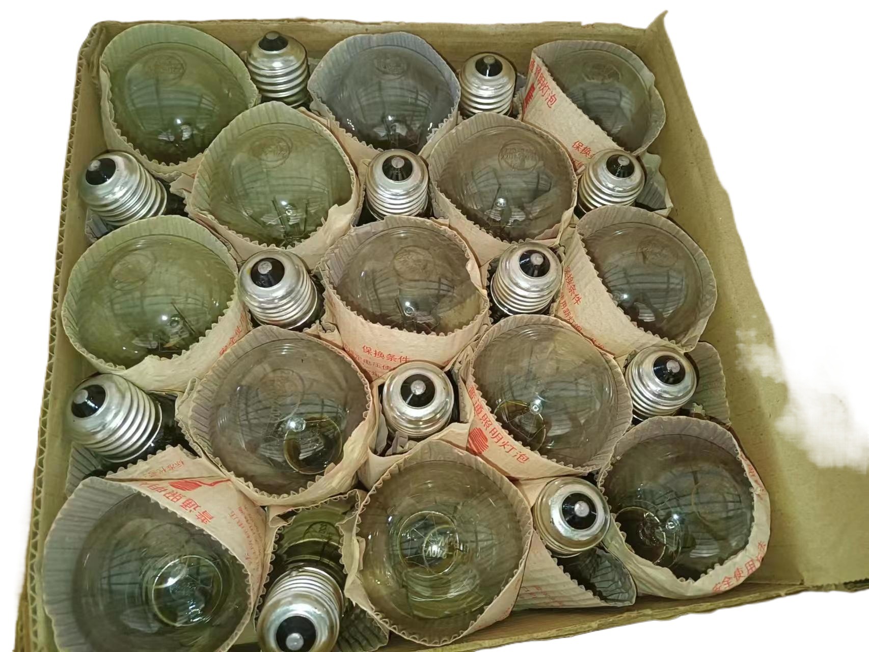 Lámpara incandescente de tornillo de 220V lámpara de alambre de tungsteno iluminación común lámpara de vidrio antigua ingeniería de propiedad de cría de calentamiento cría de crías