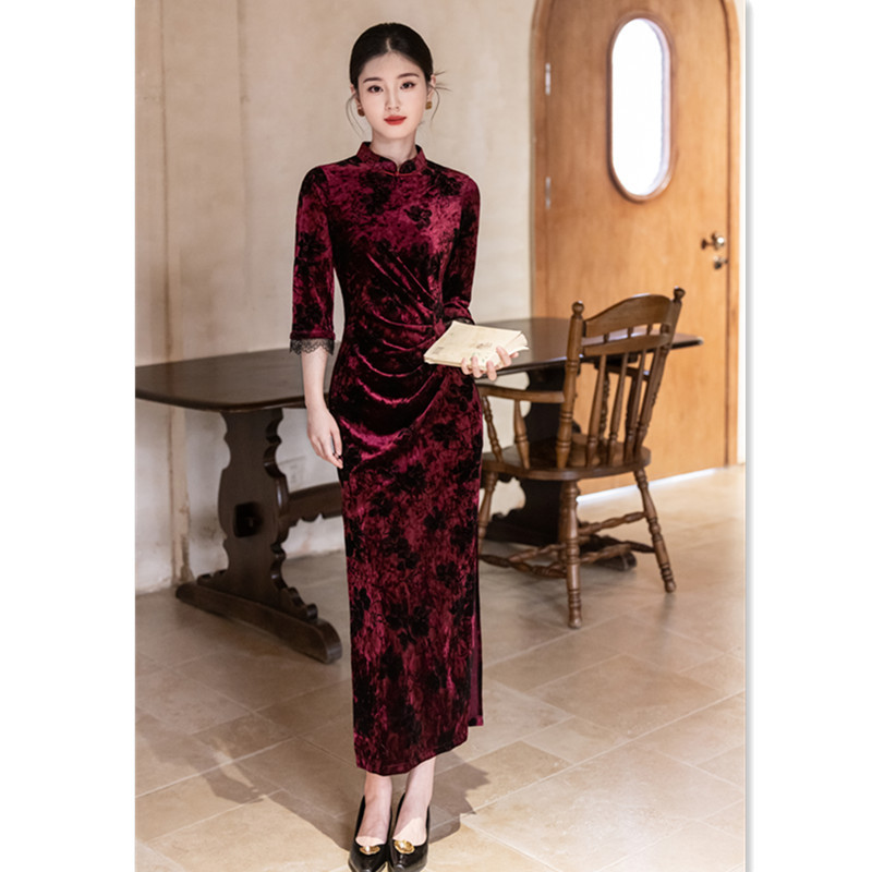 婚礼妈妈旗袍显瘦婚宴丝绒长款旗袍2025秋季新款时尚改良旗袍|undefined