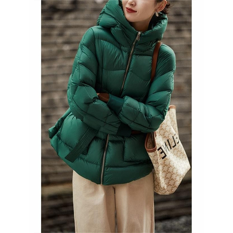 Women's lightweight high-end goose down jacket, hooded bread coat, women's 95 white goose down jacket Women's lightweight high-end goose down jacket, hooded bread coat, women's 95 white goose down jacket