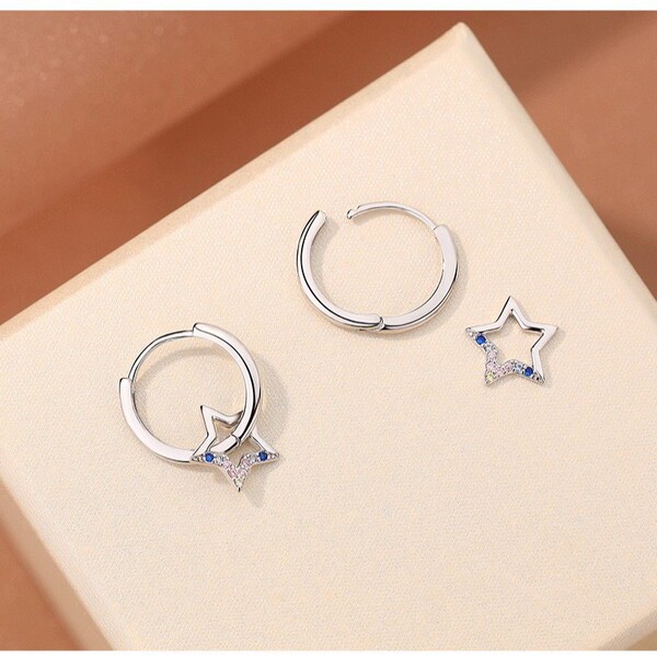 Fashionable universal design earrings with zircon