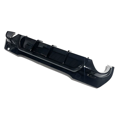 1 Series (19-23) F40 P Model: Fixed wind wing
