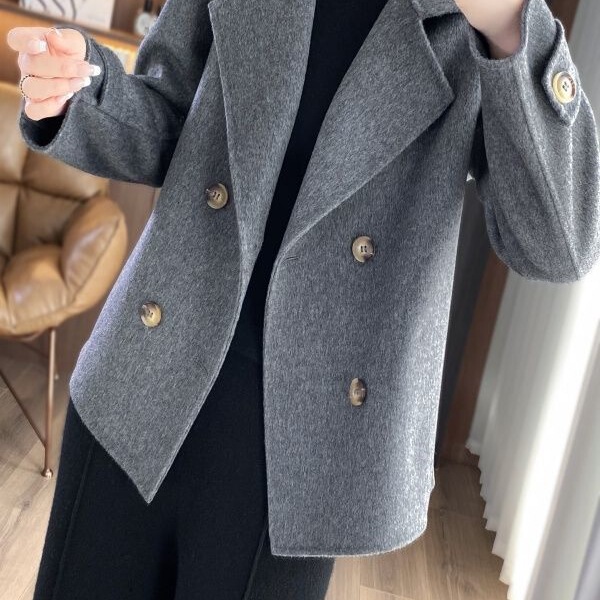 Wool Double-Sided Woolen Outwear for Middle-Aged and Elderly Mothers, Women's New Short Small Outwear, Loose Slimming Look Woolen Outwear