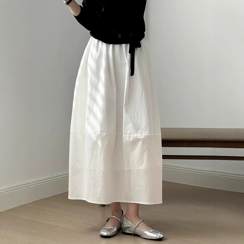 An Excellent Skirt with a Slimming Effect, High Waist, and Drapey Feel; a White Casual A-Line Skirt for Women, Mid-Length, Suitable for Summer