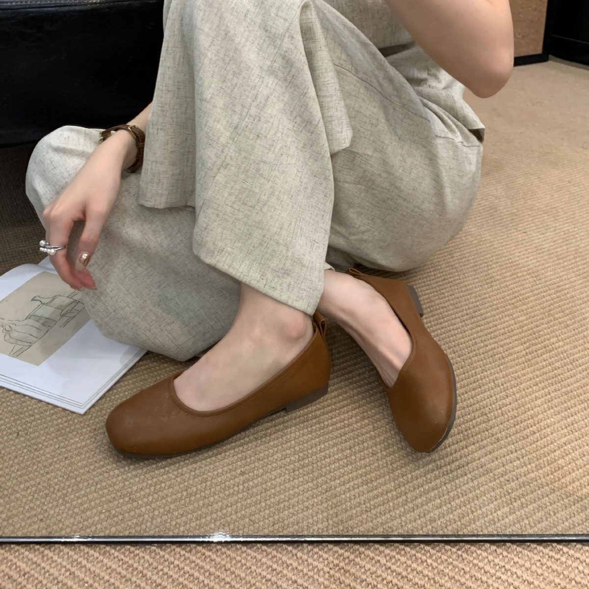 Soft Sole Flat For Women 2025 Autumn New Style To Match Skirts Grandma Loafers French Mary Jane Small Leather Shoes_vogvips.com