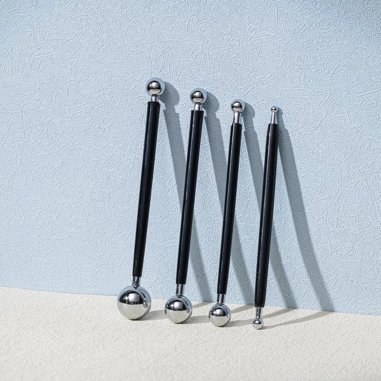 Un conjunto de palos de píldora negro