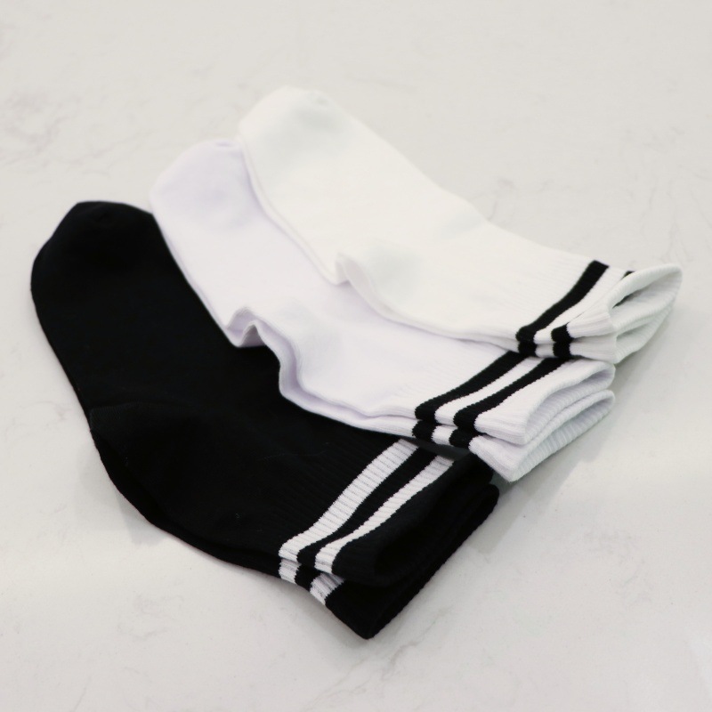 Schüler-Socken in Lagerbestand, Ganzjahres-Bestseller, Collegestyle, anti-Pilling, nahtlose Zehennaht, Baumwollsocken mit zwei Streifen, Unisex-Sportsocken
