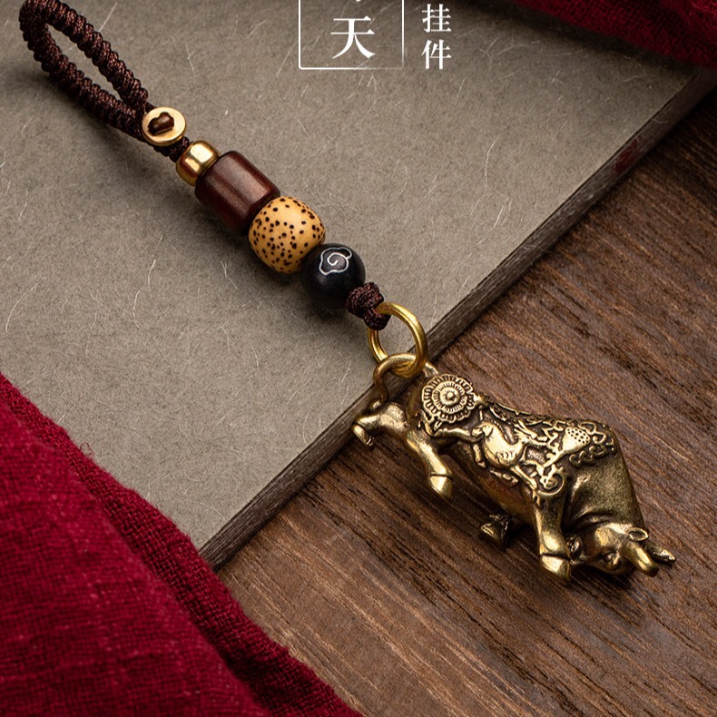 Creative brass zodiac fortune cow car key chain pendant retro do old bull sky pendant accessories wholesale Creative brass zodiac fortune cow car key chain pendant retro do old bull sky pendant accessories wholesale
