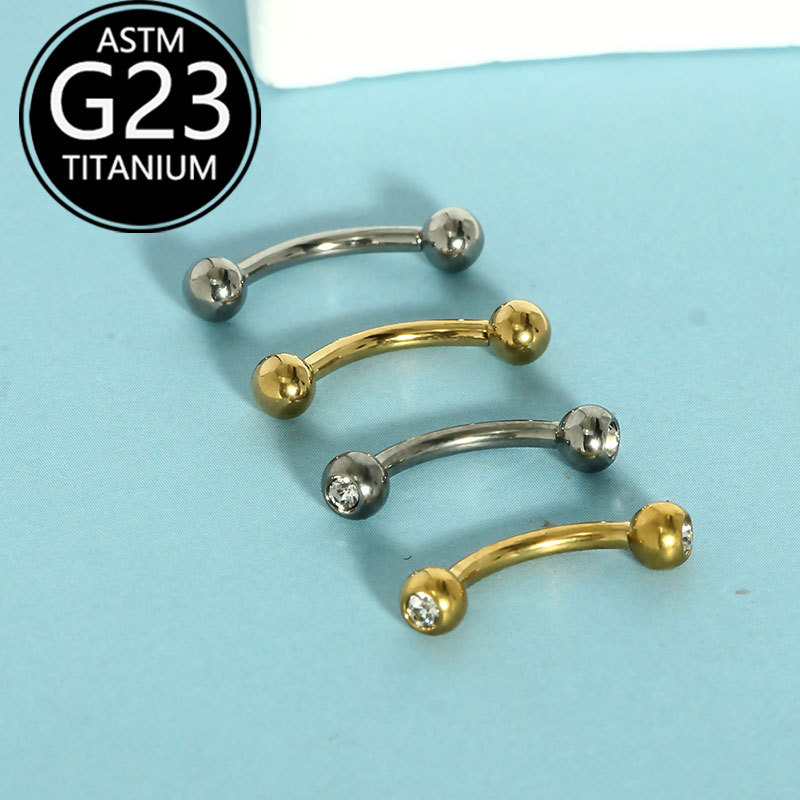16G labret stud size and finish detail