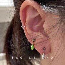 ��һ���ۜI��С�t�����W��ɫ�Č�Сˮ�ε���������ݽz��΁���ժ