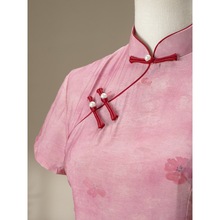 小红书同款粉色旗袍新中式改良年轻款少女2024新款绝美小个子连衣