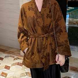 深圳南油女装冬季新款植绒羽绒服复古中式国风领设计优雅利落经