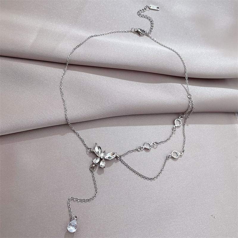 Tongfang Ornement Fée Super Flash Chaîne Zircon Gouttes D'eau Papillon Clavicule Chaîne Tempérament Entrée Lux Ins Style Collier Pour Les Femmes display picture 6