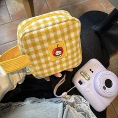 Ins明るい黄色の格子は携帯しています。ミニ化粧バッグの可愛い口紅を持っています。