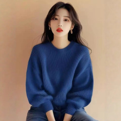 蓝色慵懒风软糯毛衣女2025秋冬新款高级感宽松圆领套头针织上衣