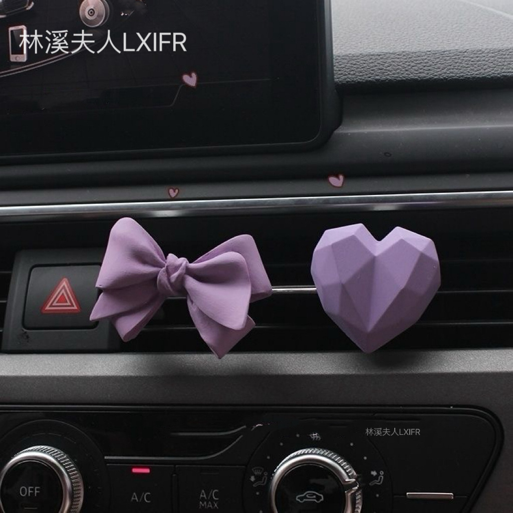 Car Aromatherapy Purple Bow Bear Car Fragrance Car Air Conditioning Air Outlet Perfume Expansion Stone Ornaments